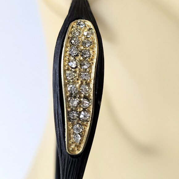 Black Hoop Earrings With crystals - Picture 4 of 9